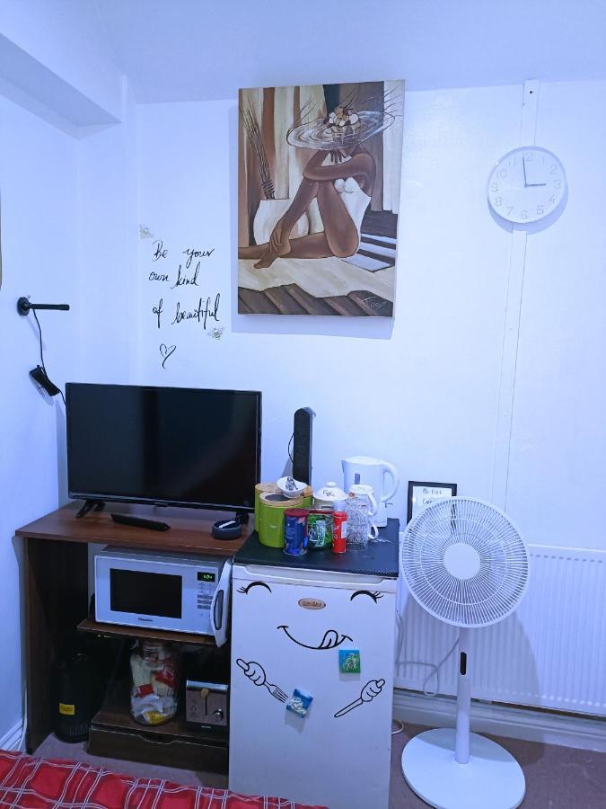ברמינגהאם Homestay Bedspace מראה חיצוני תמונה